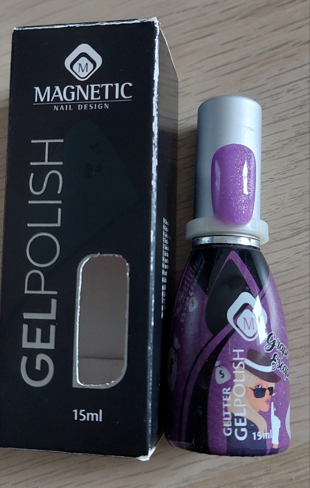 Magnetic gelpolish Grape Escape 103584, Ophalen of Verzenden, Zo goed als nieuw, Paars, Handen en Nagels