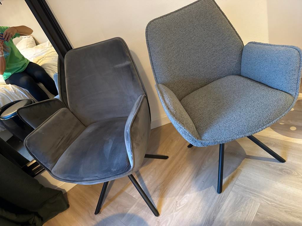 Set van 2 grijze draaistoelen - Comfortabel en stijlvol, Huis en Inrichting, Stoelen, Twee, Ophalen of Verzenden, Zo goed als nieuw