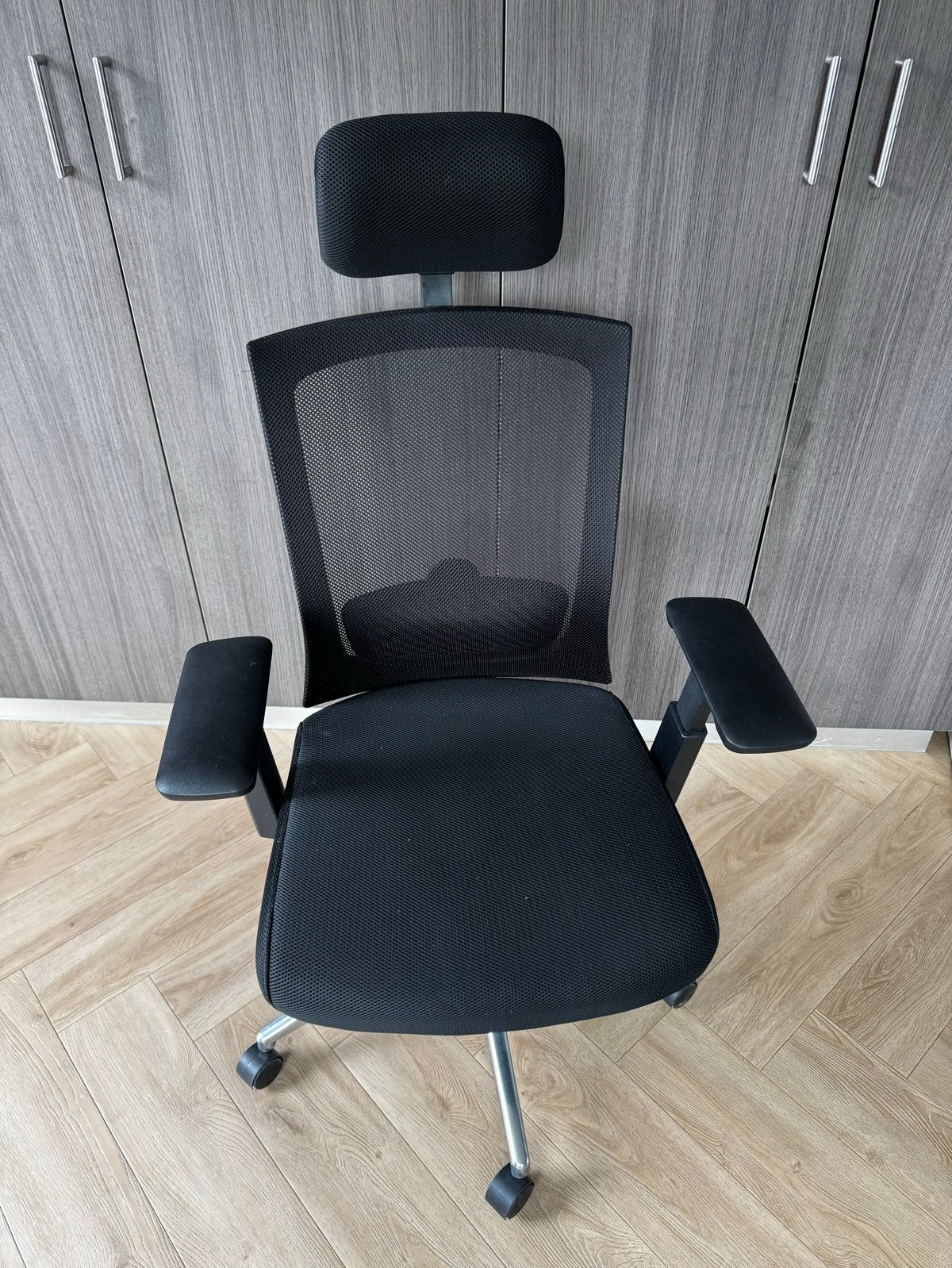Ergonomische Bureaustoel - Zwart met Hoofdsteun, Ophalen, Gebruikt, Zwart, Bureaustoel