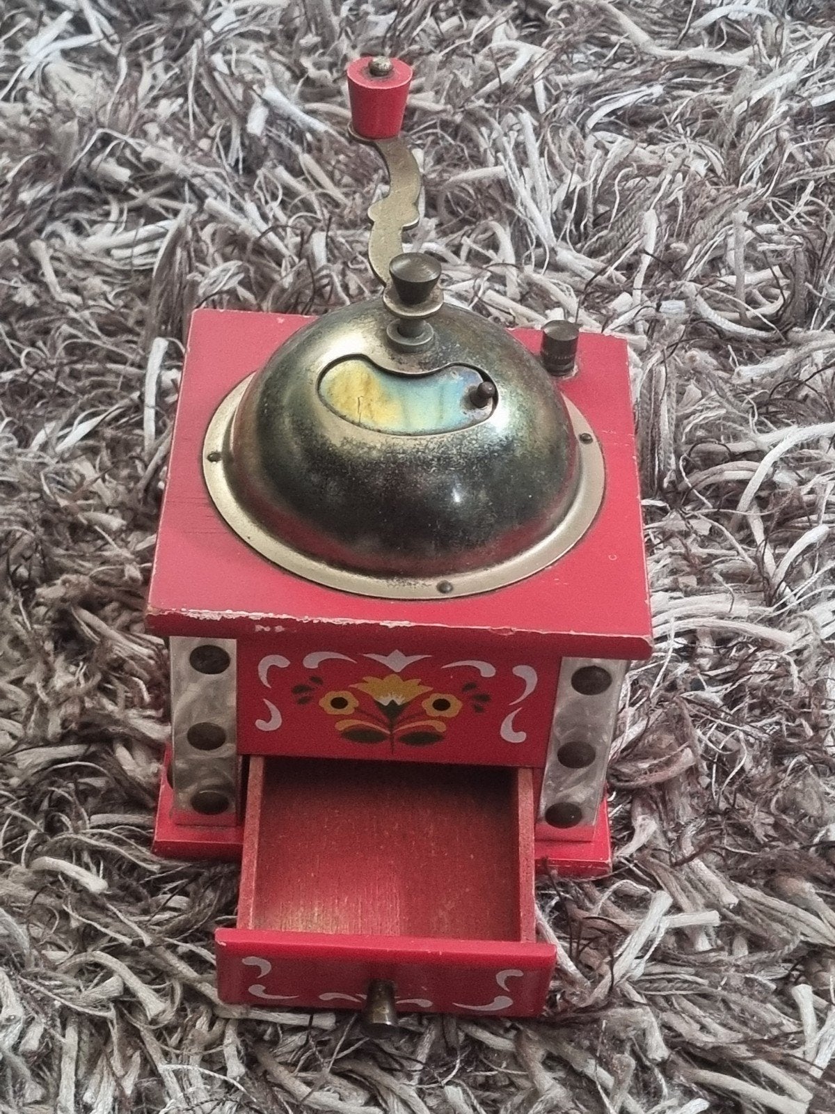 Vintage handmatige koffiemolen - Rood met bloemmotief doos C, Ophalen of Verzenden