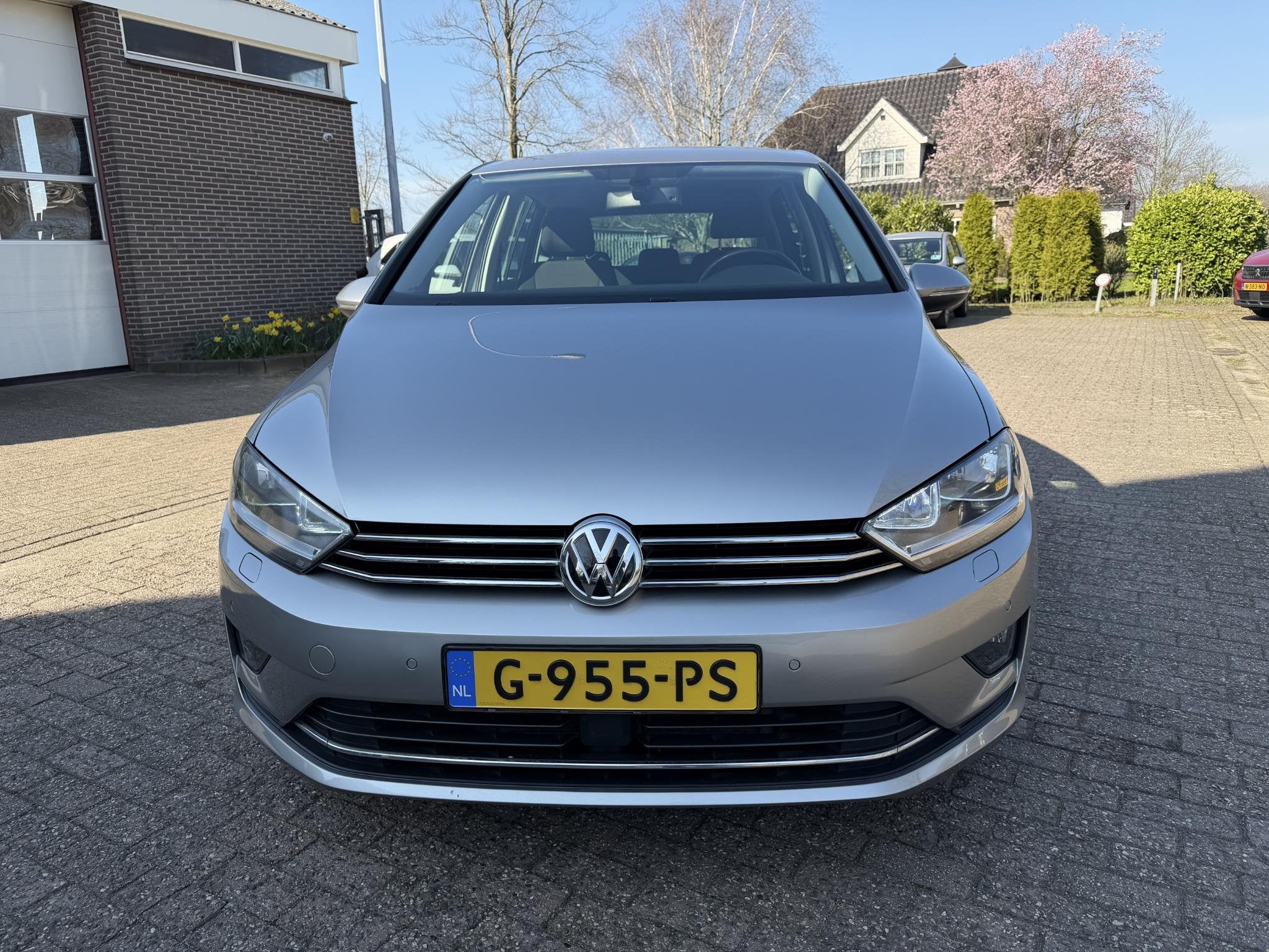 Volkswagen Golf SportsVan