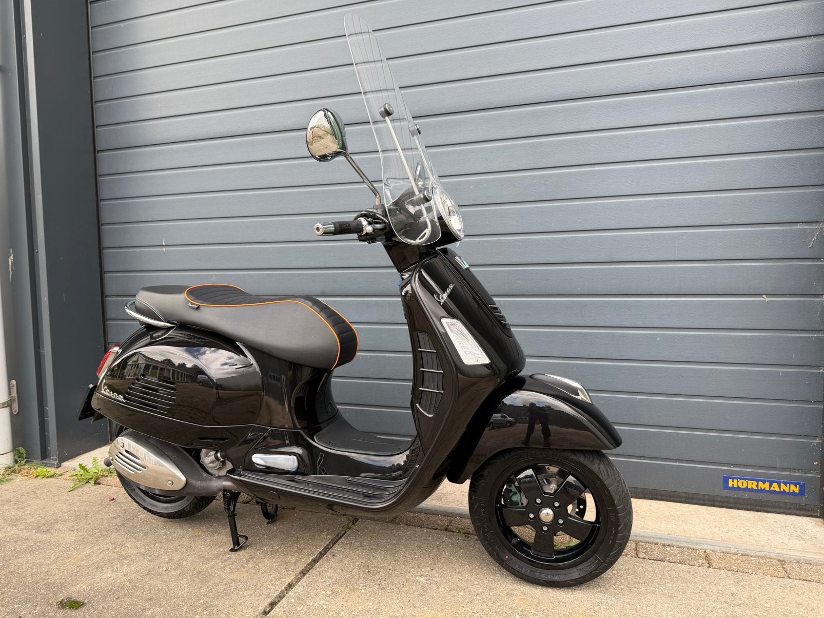 Vespa GTS 250 i.e (300): Uniek Allblack, Orig NL, Zeer netje, Scooter, Occasion, Bedrijf, 248 cc