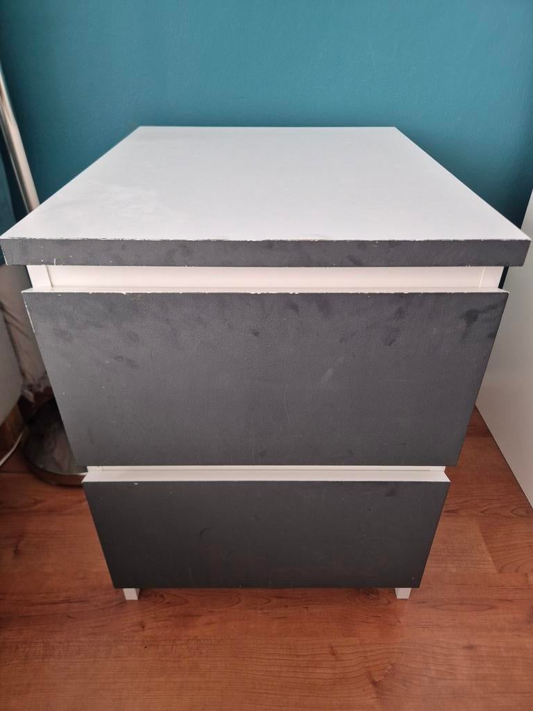 IKEA cast met twee lades, Huis en Inrichting, Slaapkamer | Nachtkastjes, Ophalen, Overige materialen, Gebruikt, Minder dan 45 cm