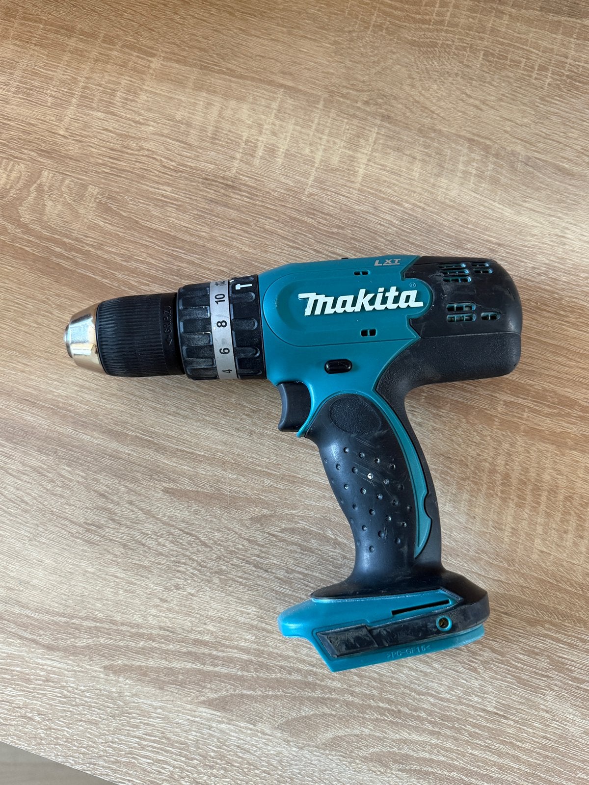 Makita Schroefmachine/Klopboormachine, Ophalen, Zo goed als nieuw, Boor- en Schroefmachine