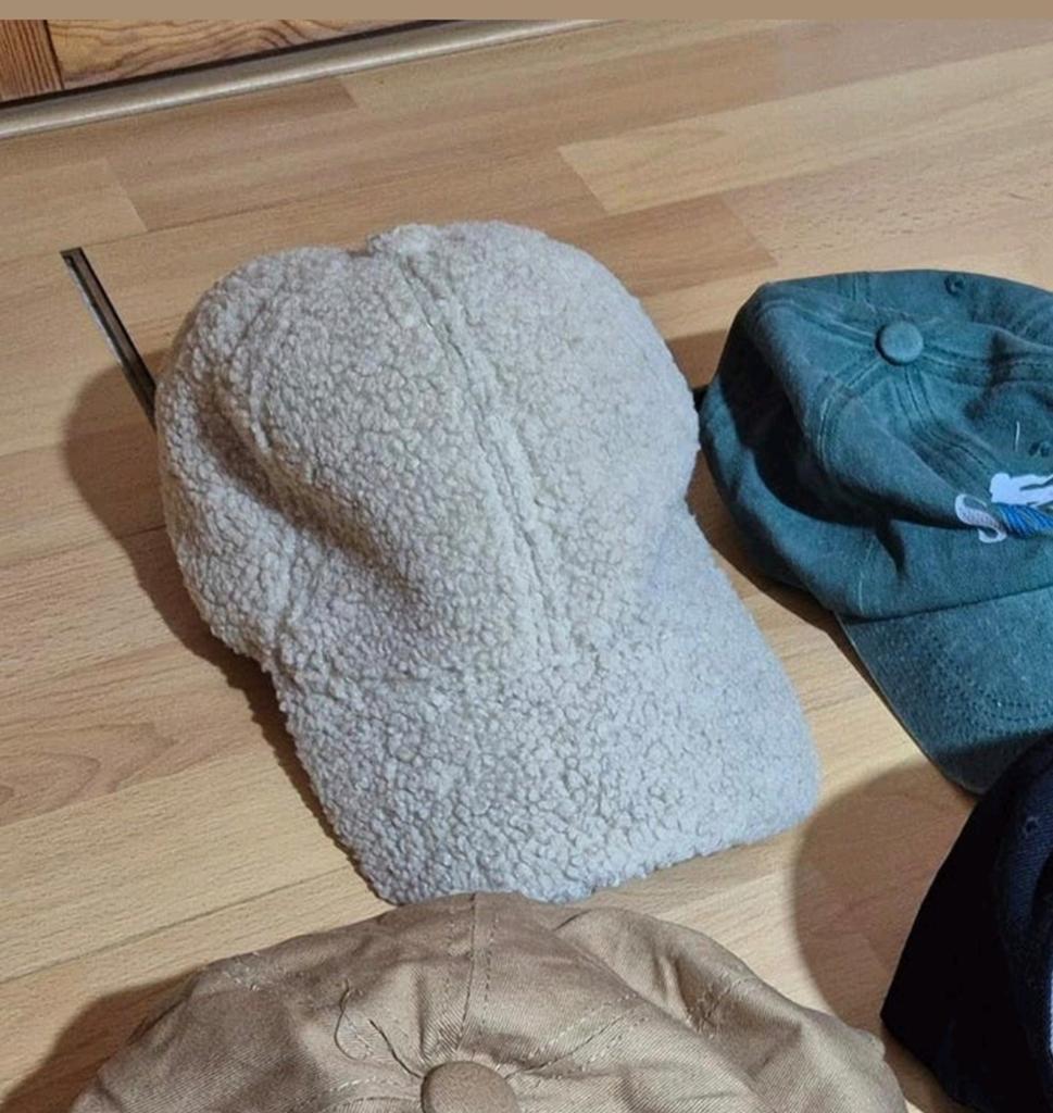 Nieuwe, stijlvolle en warme beige teddy cap., Ophalen of Verzenden, Nieuw, 56 of 57 cm (M, 7 of 7⅛ inch), Pet