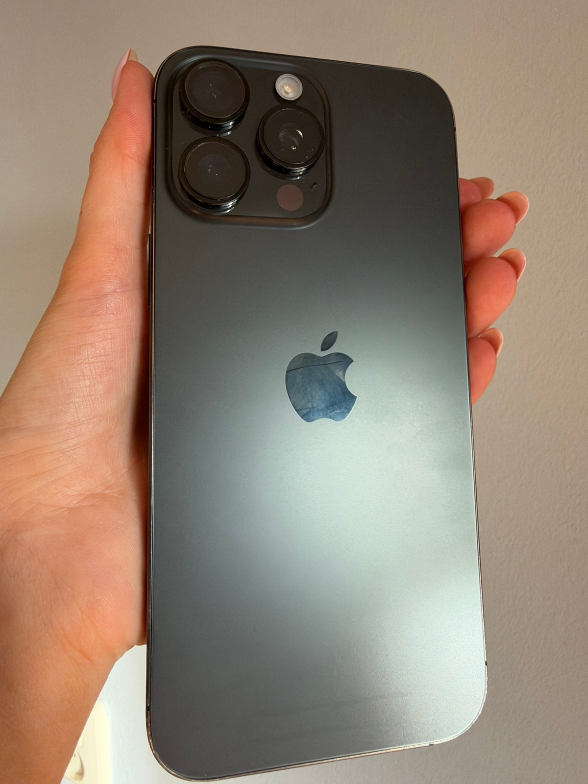 Foto 5 van Iphone 16 pro max 256gb zwart 90% batterijconditie