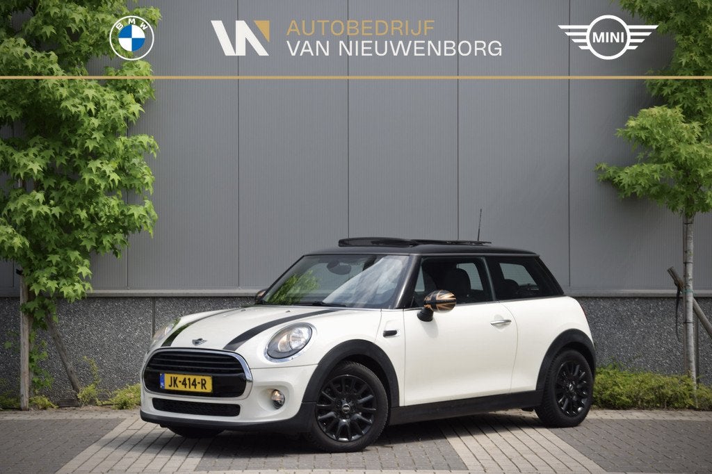 MINI 3-deurs 1.5 Cooper Pepper Business | Panoramadak | Navi, Auto's, Mini, Bedrijf, Te koop, Cooper, ABS, Airbags, Airconditioning