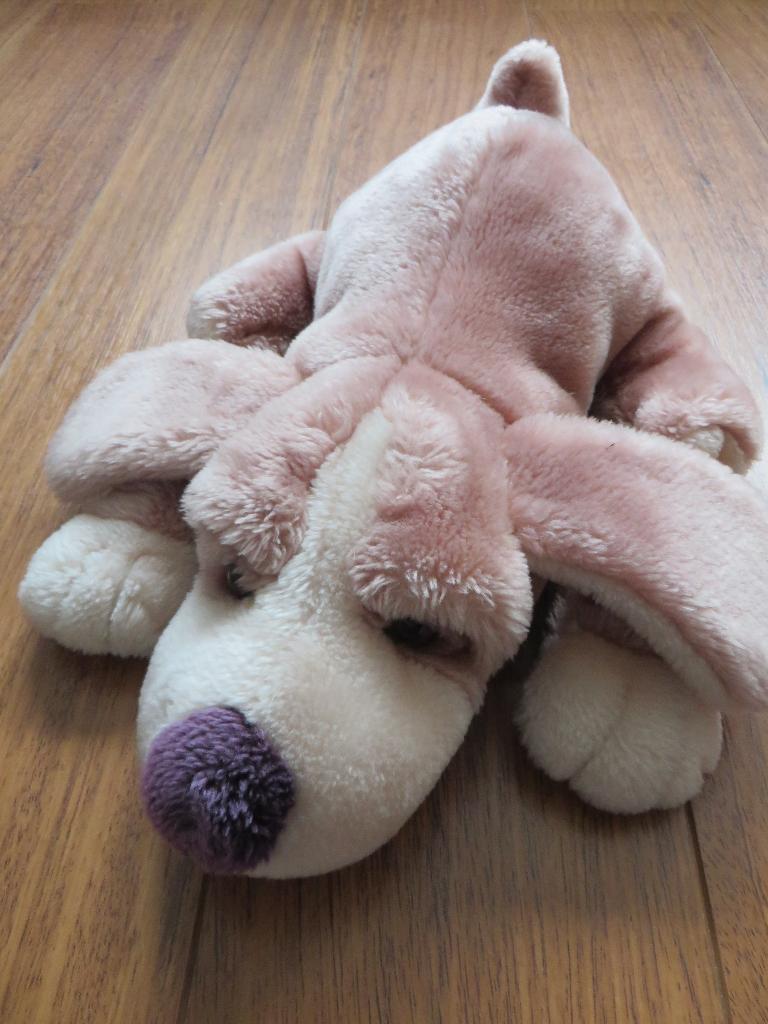 Liggende hond (E), Ophalen of Verzenden, Zo goed als nieuw, Overige typen, Middelgroot (20 tot 80 cm)