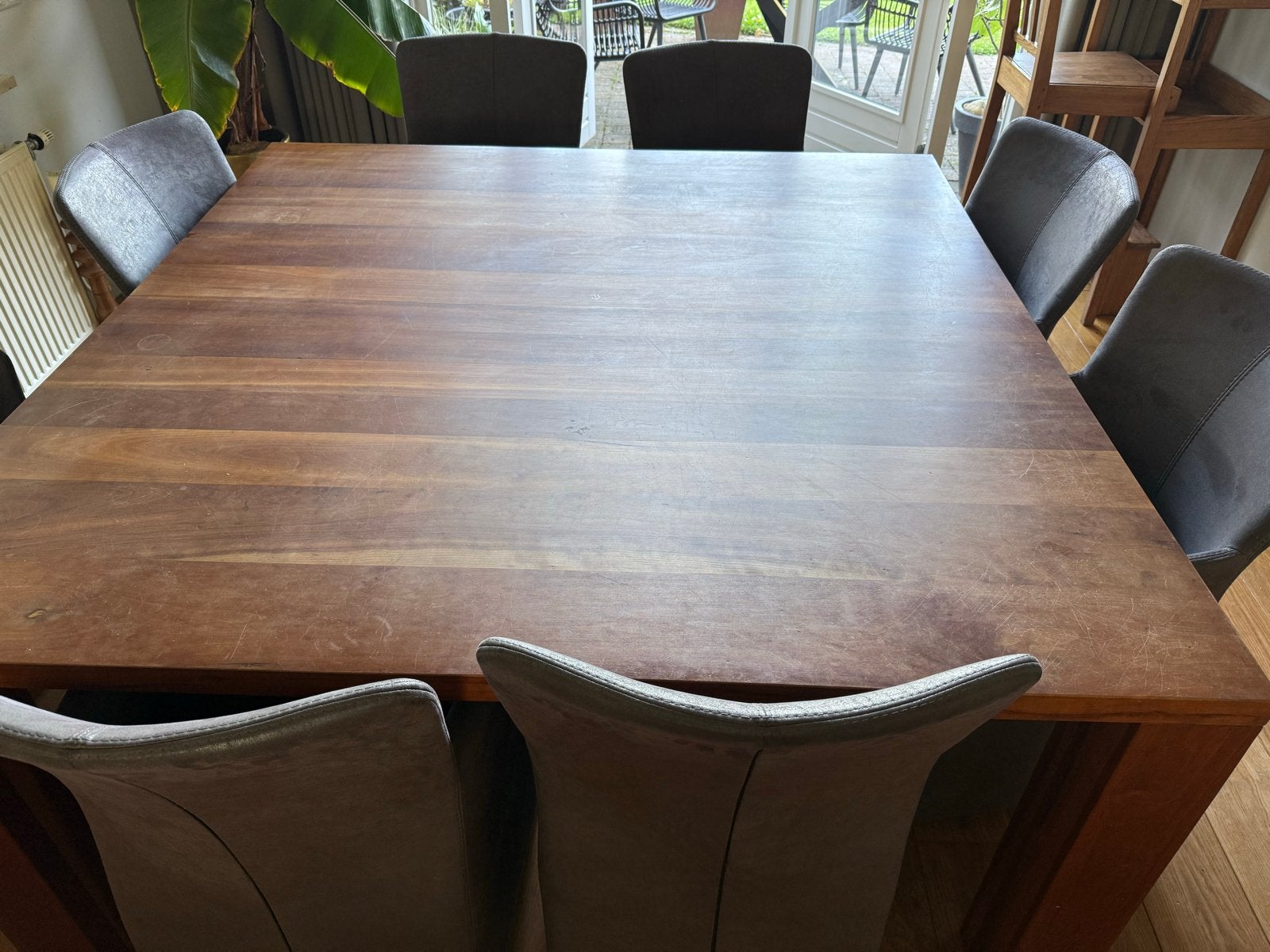 Leuke vierkante tafel 160x160 cm met kleine beschadiging, Huis en Inrichting, Tafels | Eettafels, Ophalen, Gebruikt, Vierkant