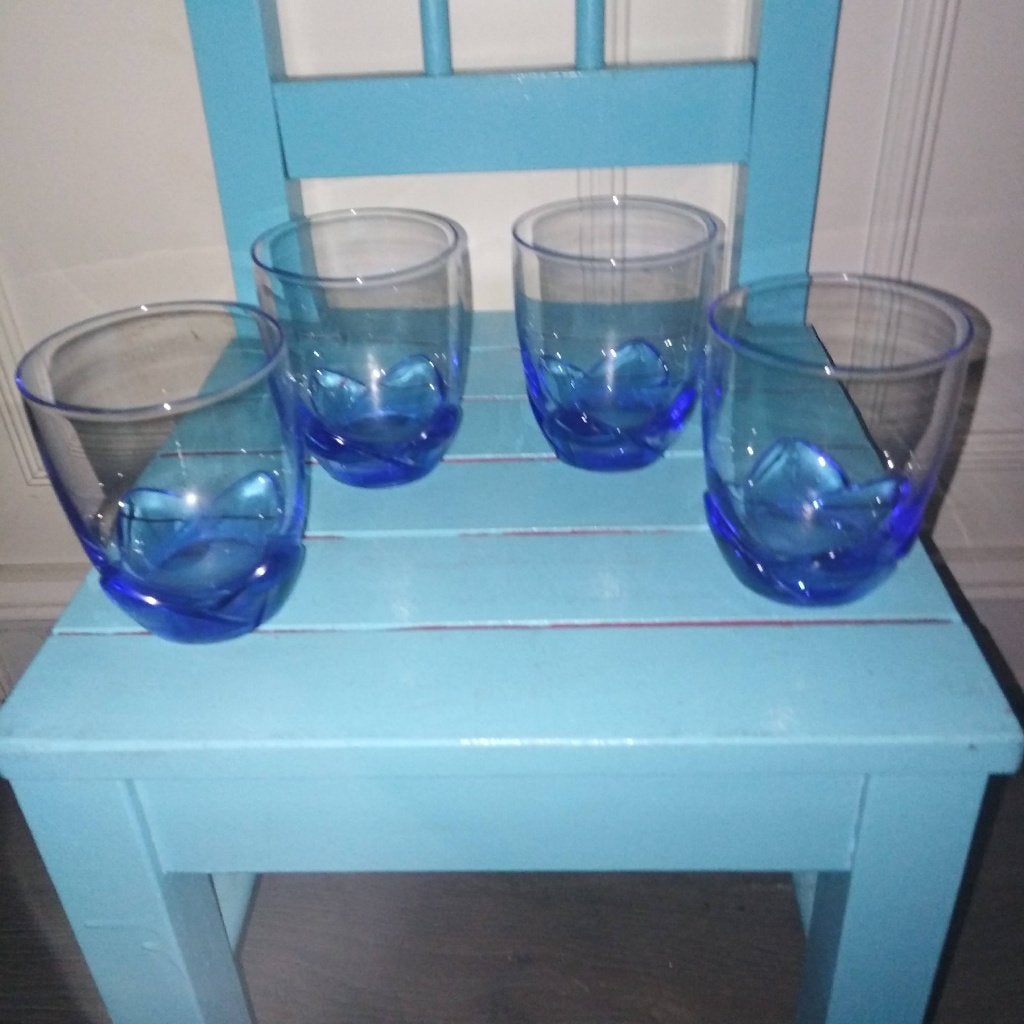 Limonade glaasjes blauw met bloembodem 4 stuks, Ophalen, Glas of Glazen, Overige stijlen, Glas
