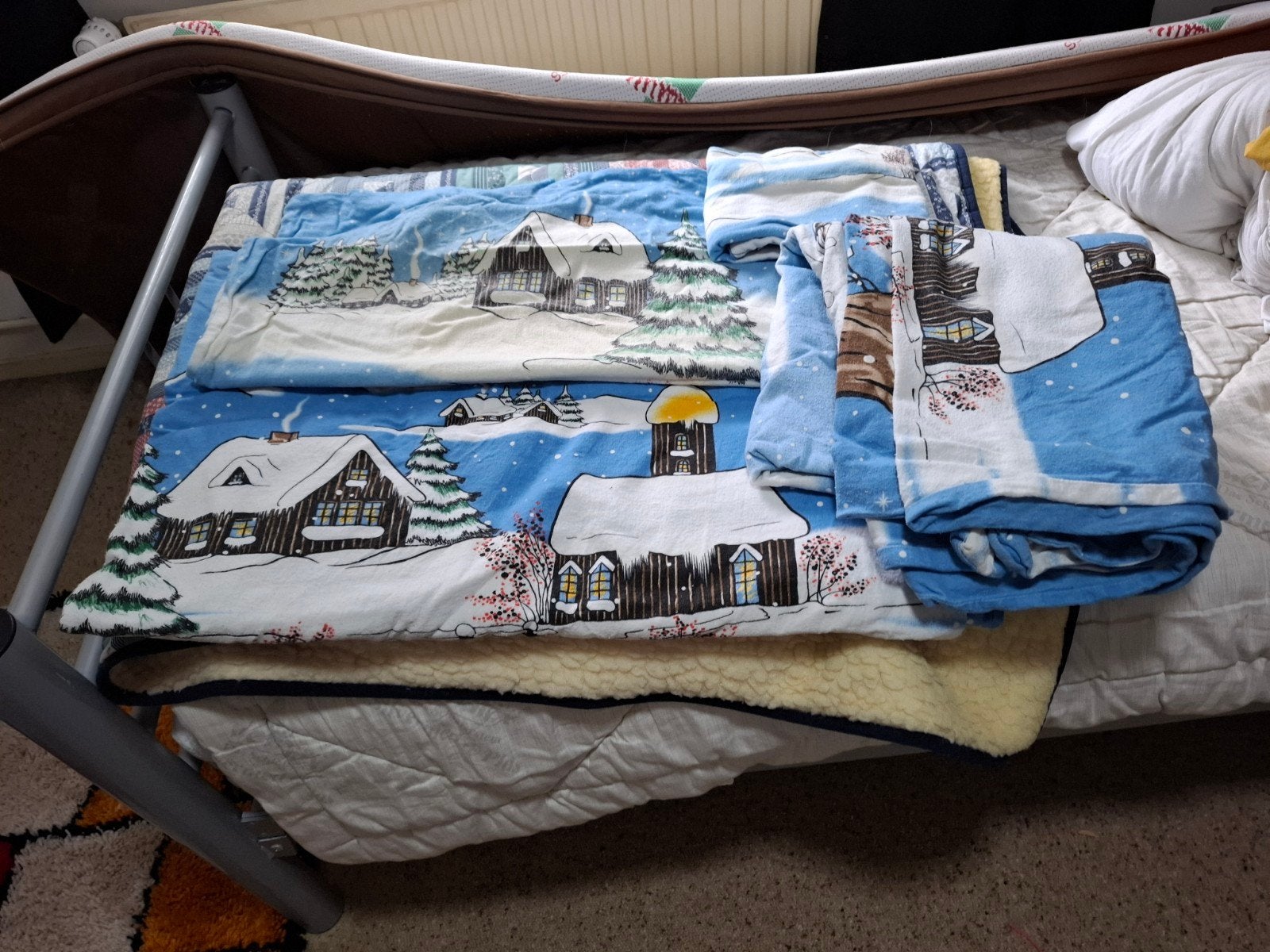 Twee eenpersoons dekbedovertrek met winterlandschap + dekbed, Huis en Inrichting, Slaapkamer | Beddengoed, Ophalen, Gebruikt, Blauw