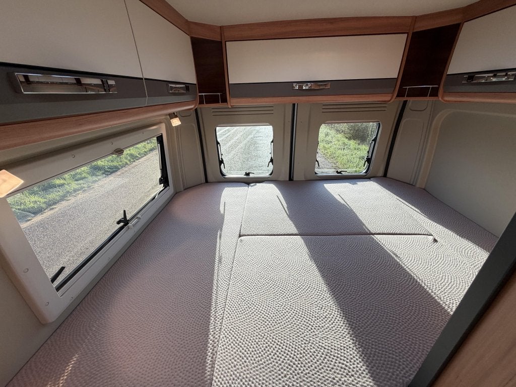 Pössl Summit Plus 600, Zonnepaneel, Trekhaak, Bearl, Buscamper of Camperbus, Ringverwarming, Pössl, 6 tot 7 meter
