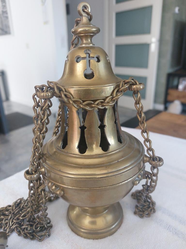 Antiek koperen wierookvat met kettingen en kruisdecoratie, Ophalen of Verzenden