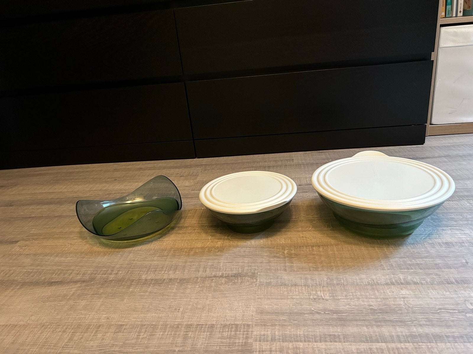 Tupperware set van 3: 2 kommen met deksel + fruitschaal, Ophalen, Gebruikt, Luchtdicht, Bak of Kom