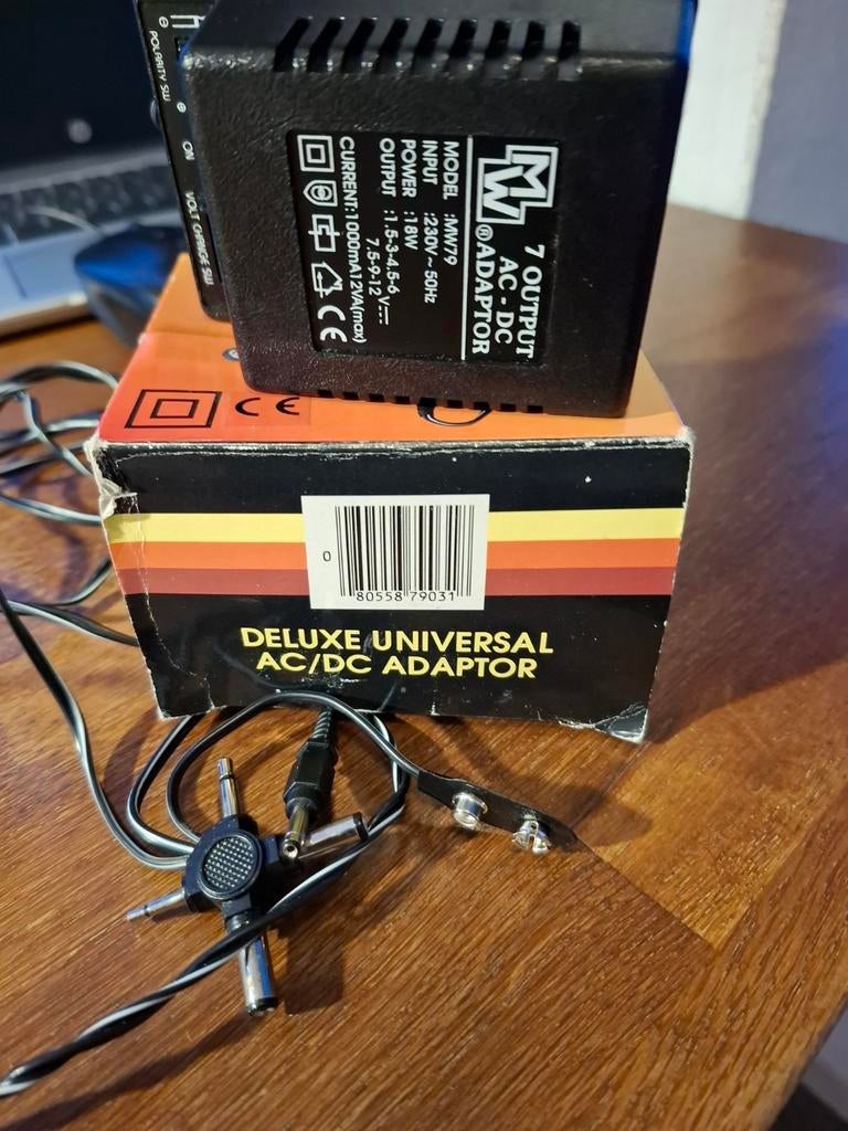 Universele AC/DC Adapter - MW79 - 7 Uitgangen, Ophalen of Verzenden, Gebruikt