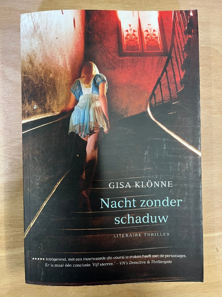 Nacht zonder schaduw - Gisa Klönne (Literaire thriller), Boeken, Ophalen of Verzenden, Gelezen, Gisa Klönne, Scandinavië