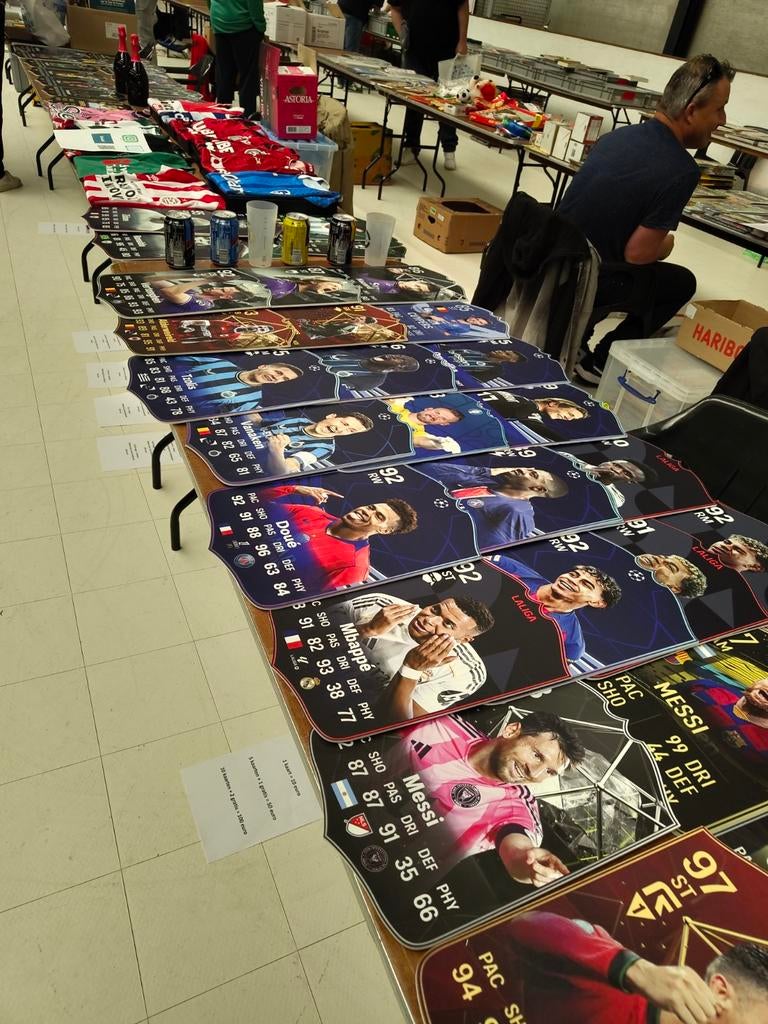 Voetbalkaartjes (37cmx25cm), Ophalen of Verzenden, Zo goed als nieuw, Buitenlandse clubs, Poster, Plaatje of Sticker