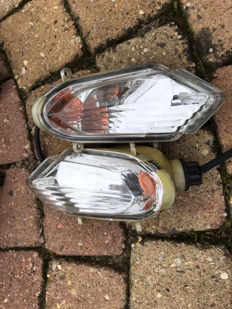 Kymco agility city 50 2010 knipperlicht voor, Fietsen en Brommers, Ophalen of Verzenden, Overige typen, Kymco