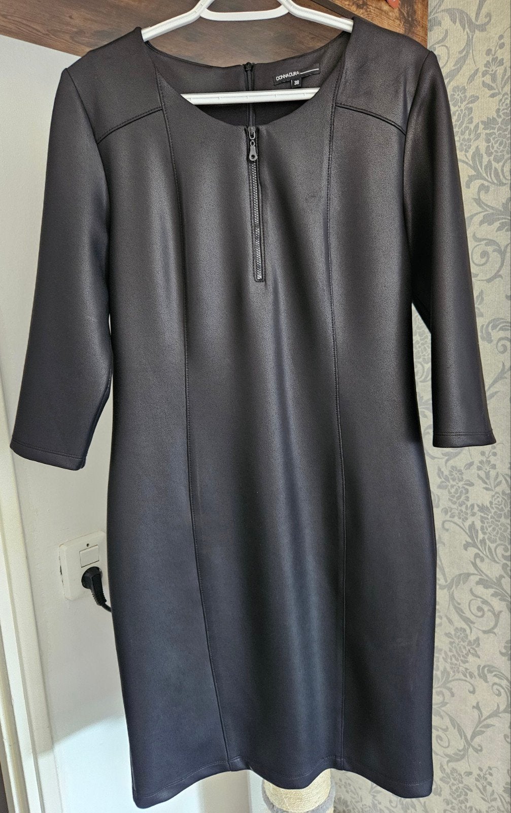 NIEUW Donna Dura Zwart Gevoerde Faux Leather Kokerjurk maat, Ophalen, Nieuw, Maat 38/40 (M), Zwart