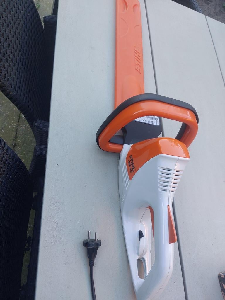 Stihl HSE 42 elektrische heggenschaar, Ophalen