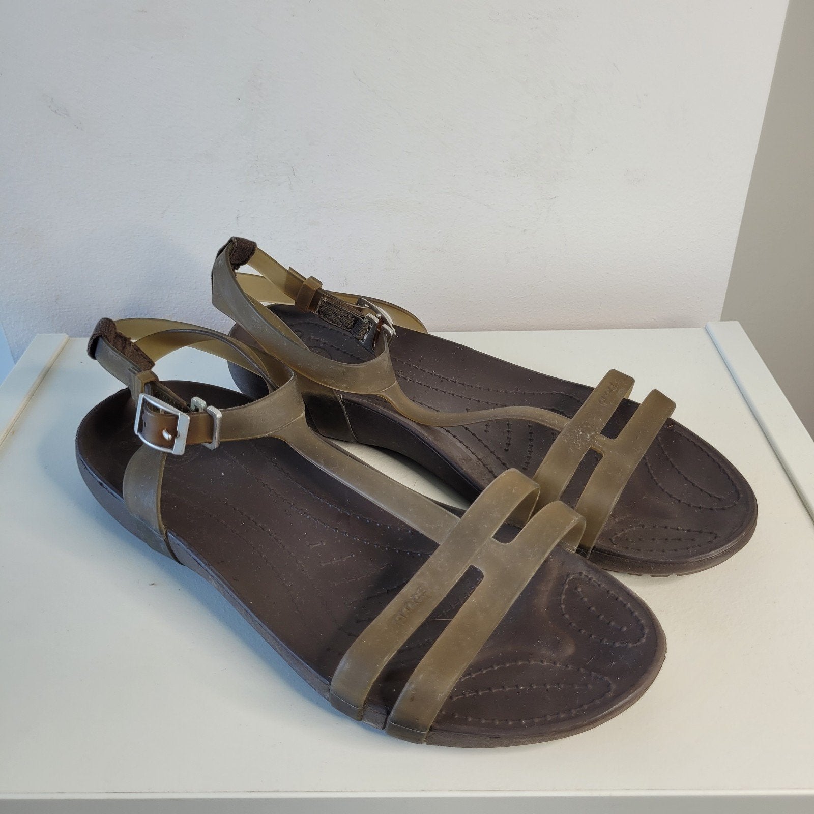 Crocs gladiator jelly sandalen maat W9 39 khaki bruin, Ophalen of Verzenden, Zo goed als nieuw, Bruin, Sandalen of Muiltjes