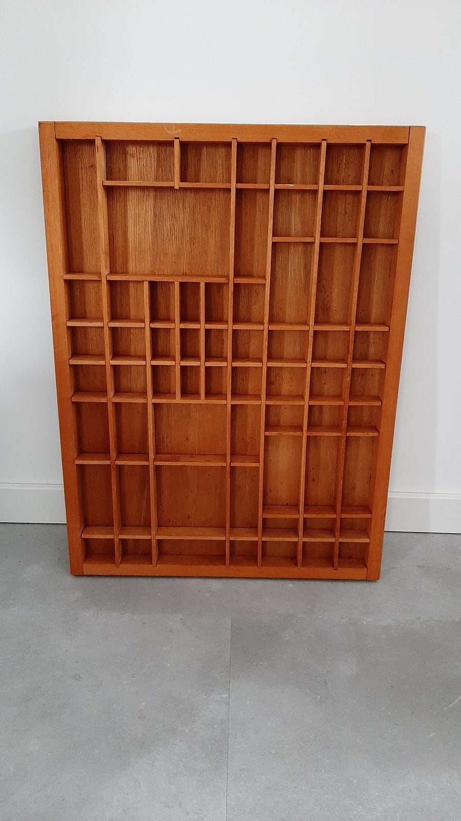 Vintage houten letterbak veel vakjes wandkastje letter bak, Ophalen of Verzenden, Zo goed als nieuw