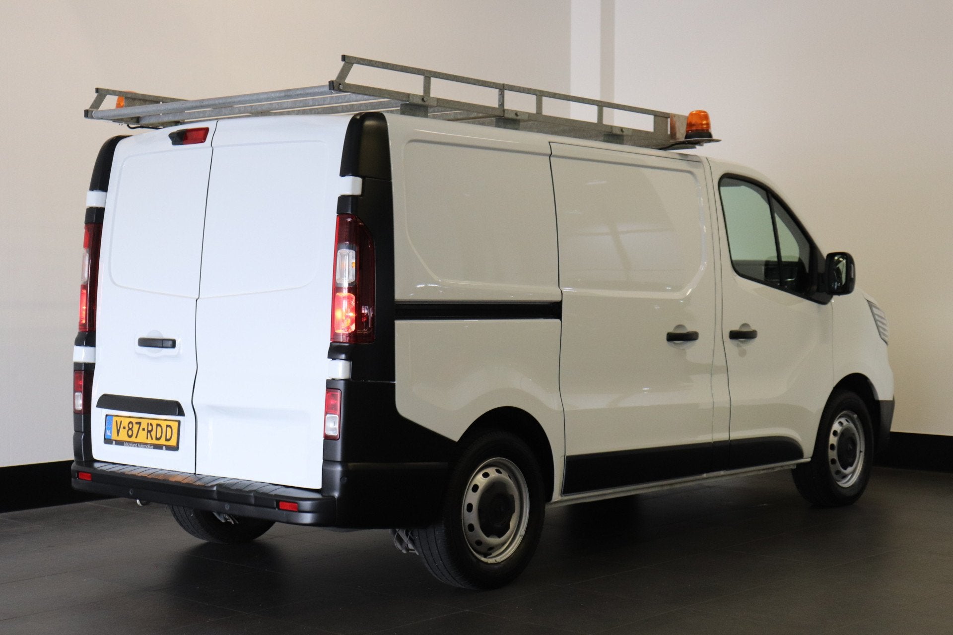 Renault Trafic 2.0 dCi 130PK EURO 6 - Airco - Navi - Cruise, Voorwielaandrijving, Stof, Gebruikt, 4 cilinders
