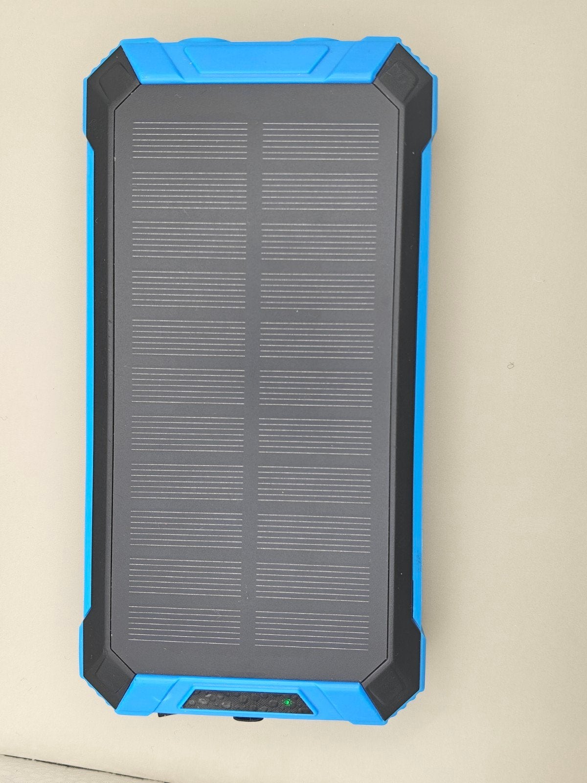 Solar Powerbank 20000mAh met draadloos laden en kabels, Ophalen, USB-C, Universeel, Zo goed als nieuw