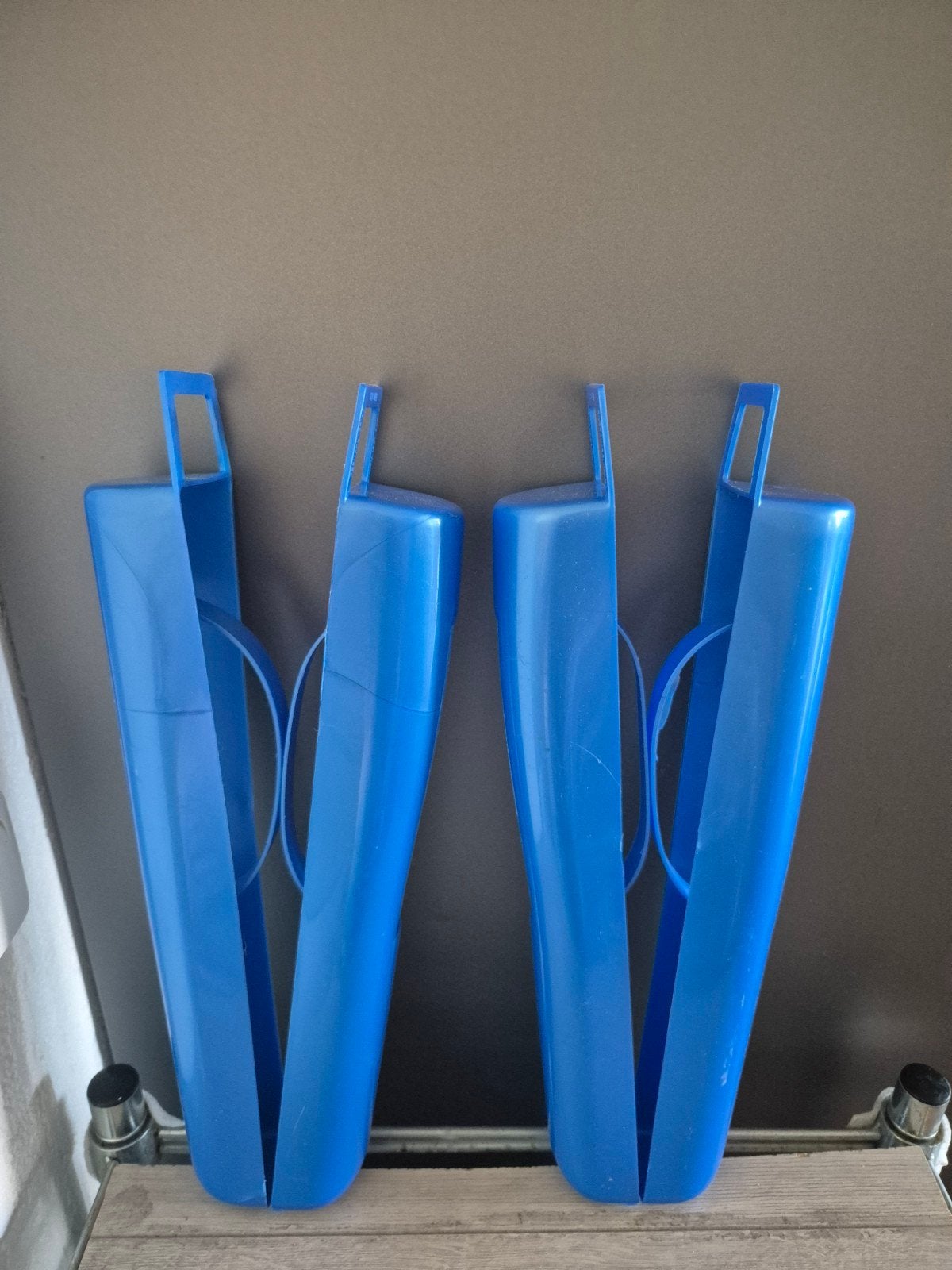 2 kunstof laarzenspanners, Ophalen of Verzenden, Nieuw, Blauw, Overige typen