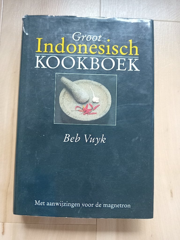 Groot Indonesisch Kookboek - Beb Vuyk., Gelezen, Azië en Oosters, Ophalen of Verzenden, Hoofdgerechten