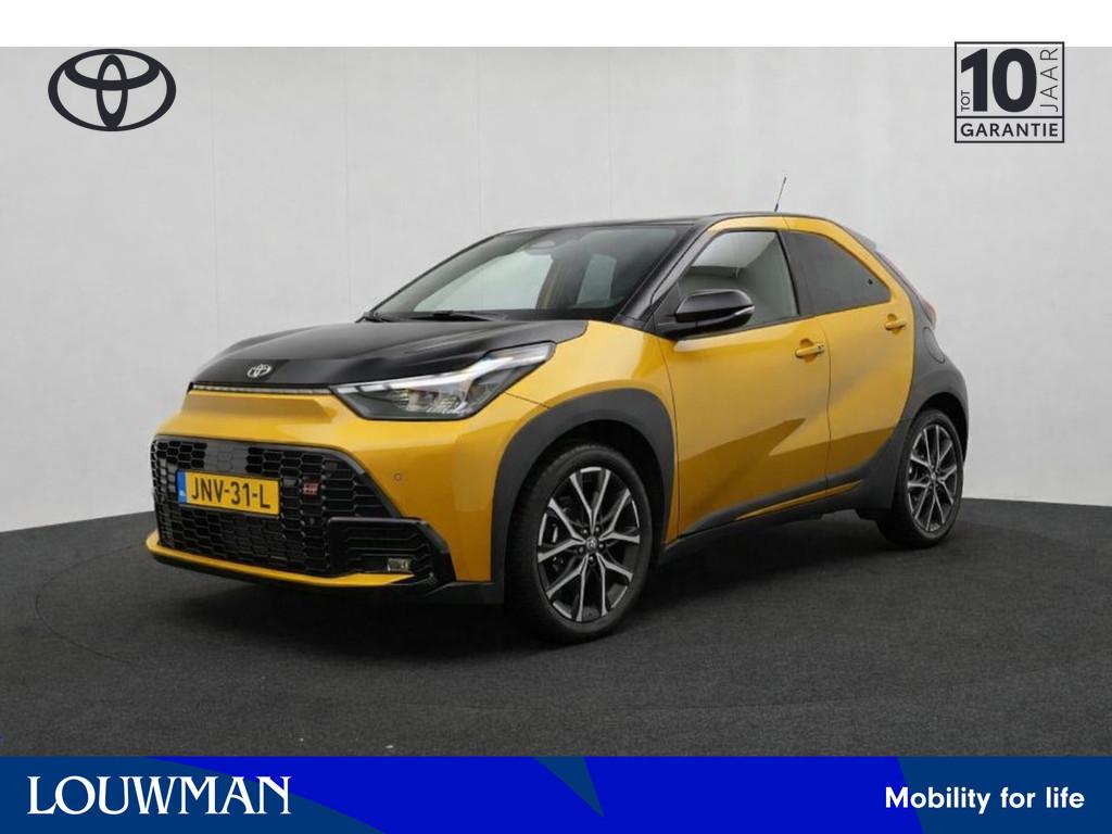 Toyota Aygo X Hybrid 115 GR Sport *DEMO* | Apple Carplay & A, 12 maanden, 4 stoelen, 26 km/l, Hybride Elektrisch/Benzine