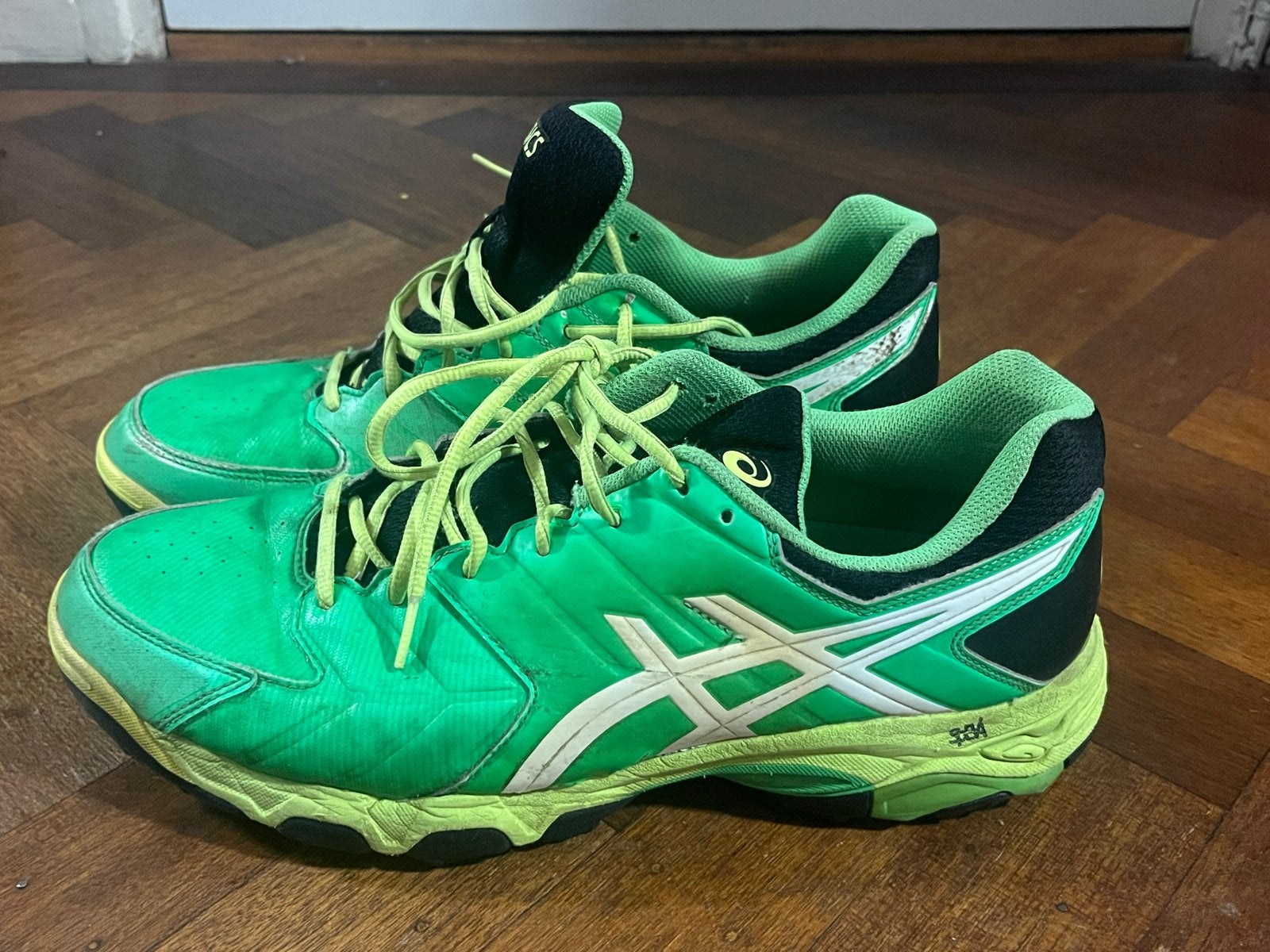 Asics veldschoenen (46,5) voor kunstgras (hockey/korfbal), Ophalen, Gedragen, Groen, Maat 46/48 (XL) of groter