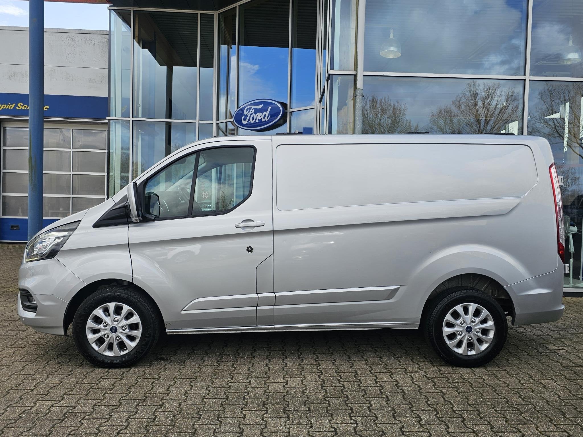 Ford Transit Custom 300 2.0 TDCI L1H1 Limited | SCI | Automa, 4 cilinders, Bedrijf, Diesel, Ford