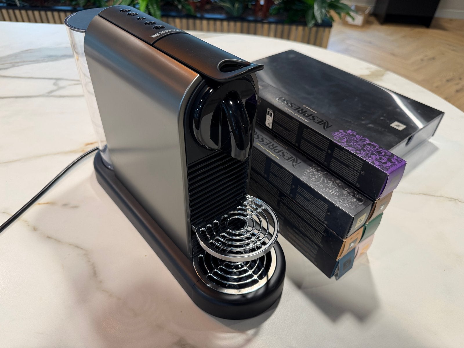 Nespresso Pixie D140 Espressomachine - Zo goed als nieuw, Espresso apparaat, Ophalen of Verzenden, Zo goed als nieuw, 1 kopje