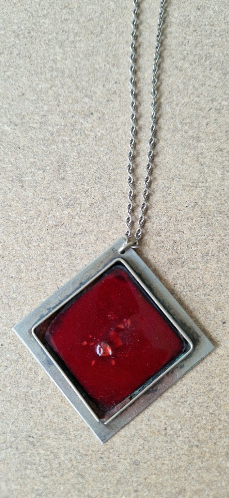 jaren 70 vintage design lange ketting verzilverd met emaille, Ophalen of Verzenden, Zo goed als nieuw, Zilver, Overige materialen