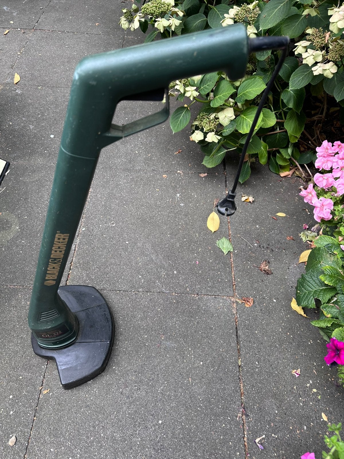 Black & Decker GL325 grastrimmer 25 cm elektrisch, Tuin en Terras, Grastrimmers, Ophalen, Gebruikt, 10 tot 30 cm, Elektrisch