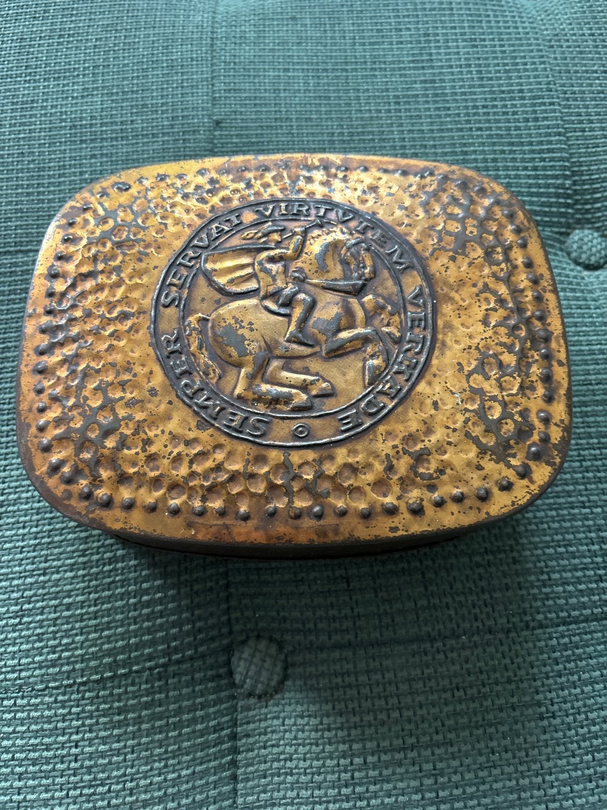 Vintage Verkade blik met reliëf, 'Semper Virtutem Mercede', Ophalen of Verzenden