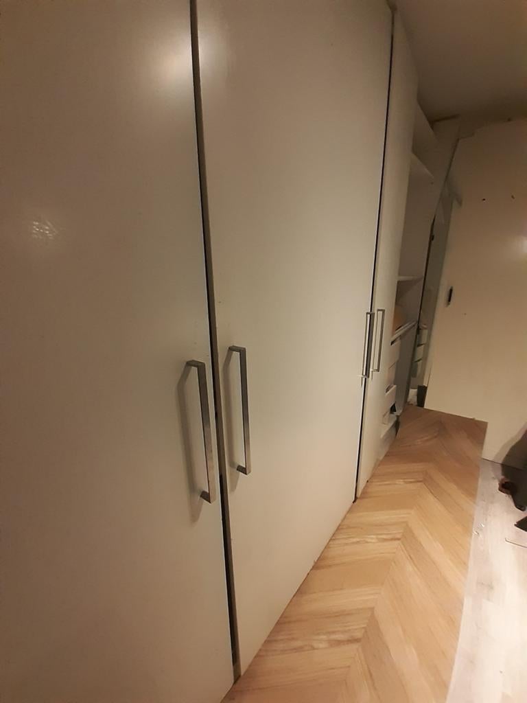 Pax kasten wand 2.36, Ophalen