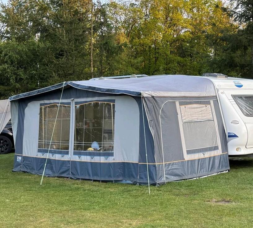 Voortent en luifel merk Brand, Caravans en Kamperen, Ophalen
