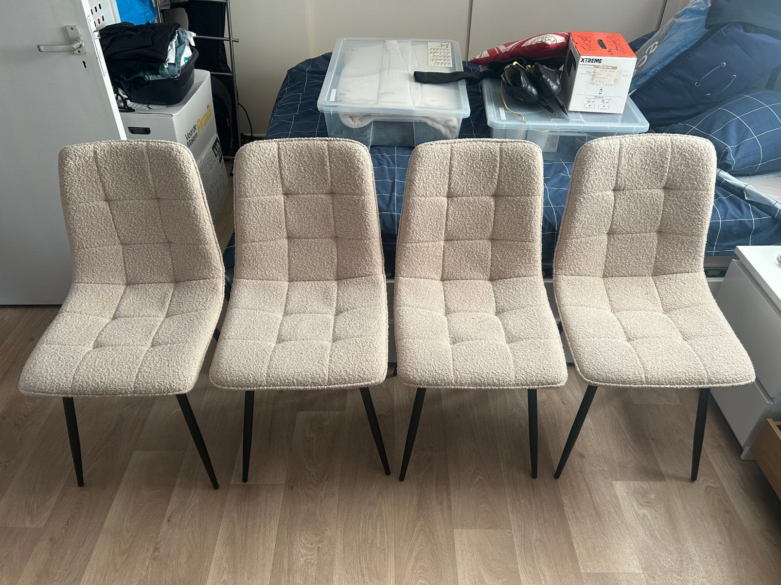 4 teddy eetkamerstoelen | Zeer nette staat, Huis en Inrichting, Stoelen, Ophalen, Wit, Vier, Stof