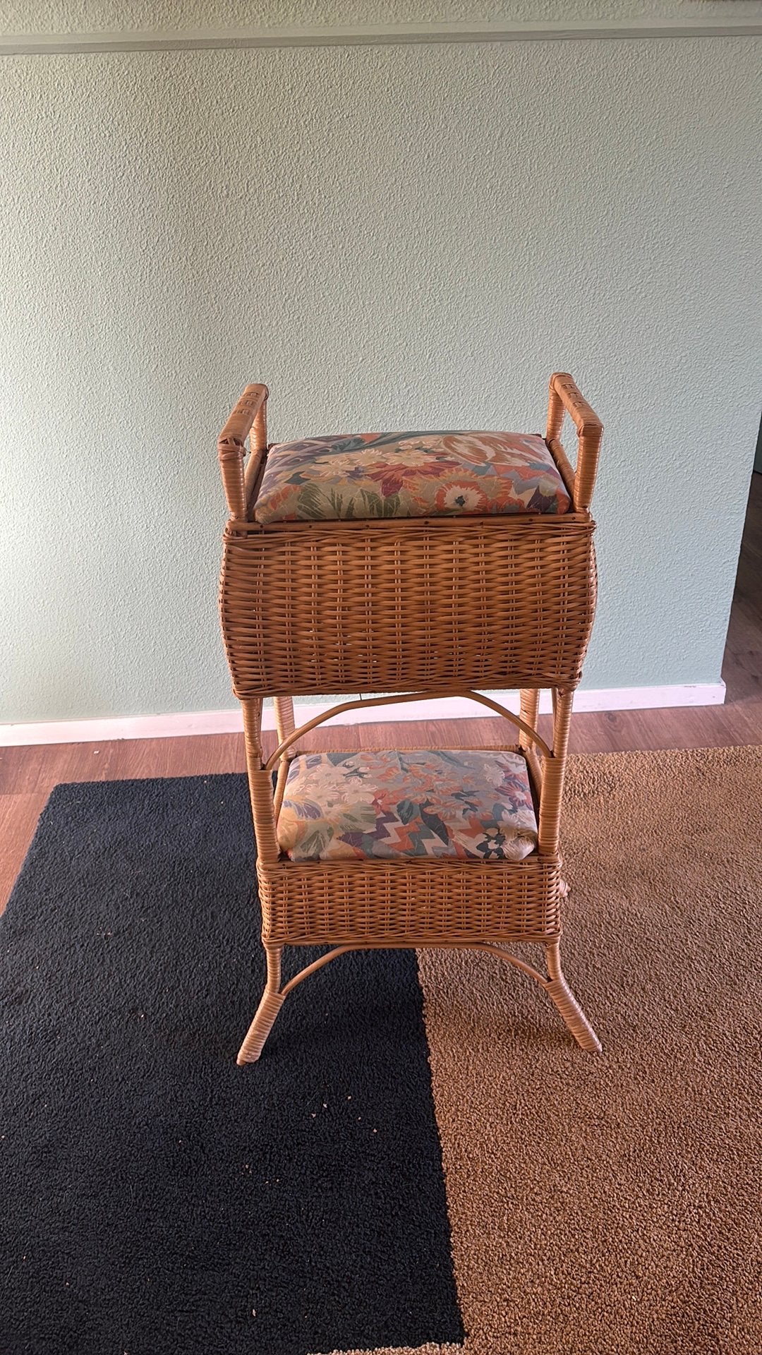 Vintage rieten kastje met 2 mandjes voor naargerei, Ophalen of Verzenden, Gebruikt, Breien of Haken, Overige typen