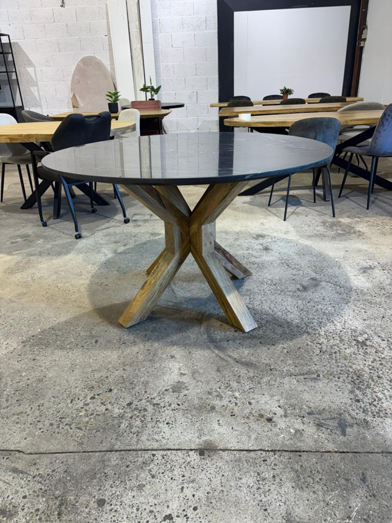 Ronde eettafel 130cm met marmer blad en houten onderstel, Huis en Inrichting, 100 tot 150 cm, Rond, Ophalen of Verzenden, Zo goed als nieuw