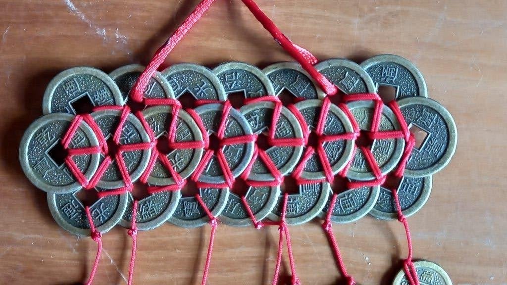 Mooie oude Chinese hanger gemerkte munten van koper 41 cm., Antiek en Kunst, Wanddecoratie, Handgemaakt, Ophalen of Verzenden