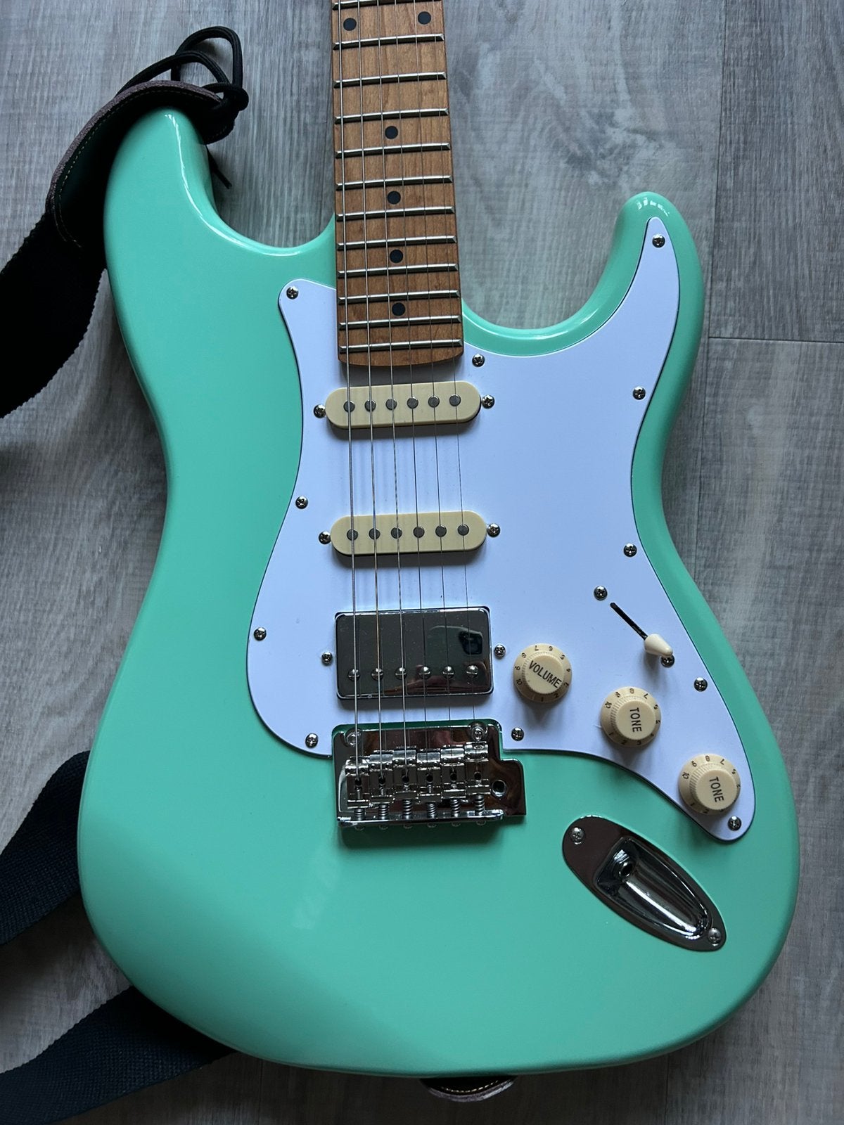 Fazley Sunset Series elektrische gitaar met versterker, Met versterker, Zo goed als nieuw, Solid body, Ophalen