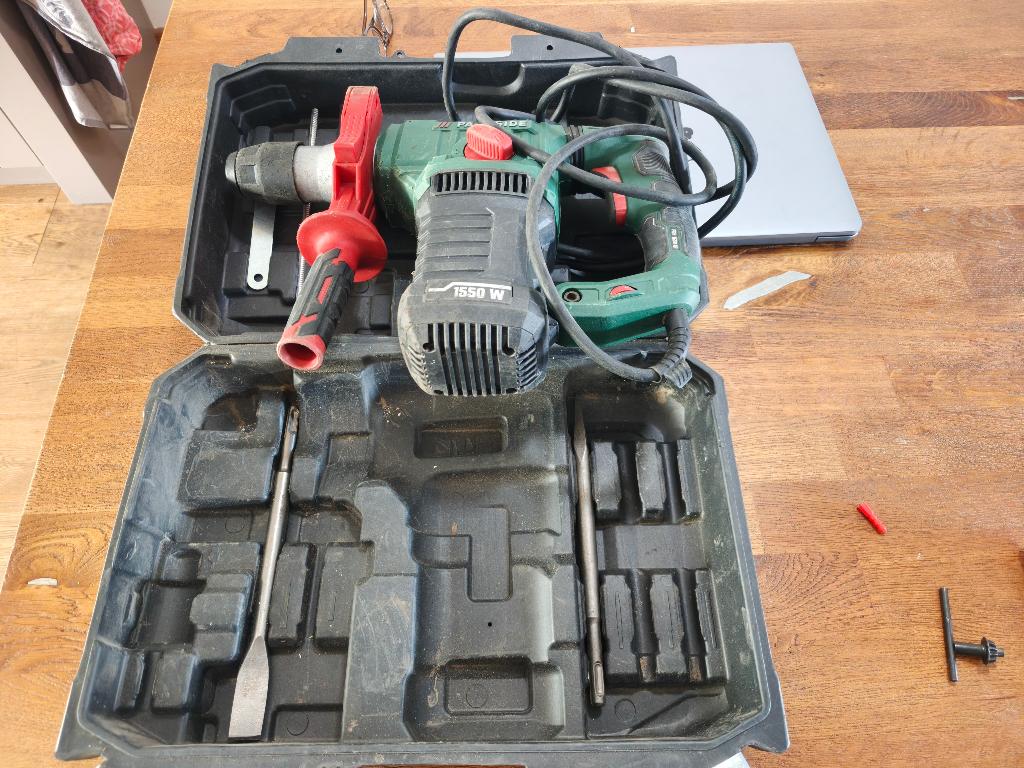 Boorhamer met boor defect., Doe-het-zelf en Verbouw, Gereedschap | Boormachines, Ophalen of Verzenden, Gebruikt, Boor- en/of Breekhamer