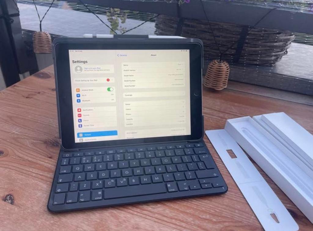 iPad 7e Gen met Apple of Logitech keyboard  & Apple Pencil, Computers en Software, 10 inch, 32 GB, Apple iPad, Ophalen of Verzenden