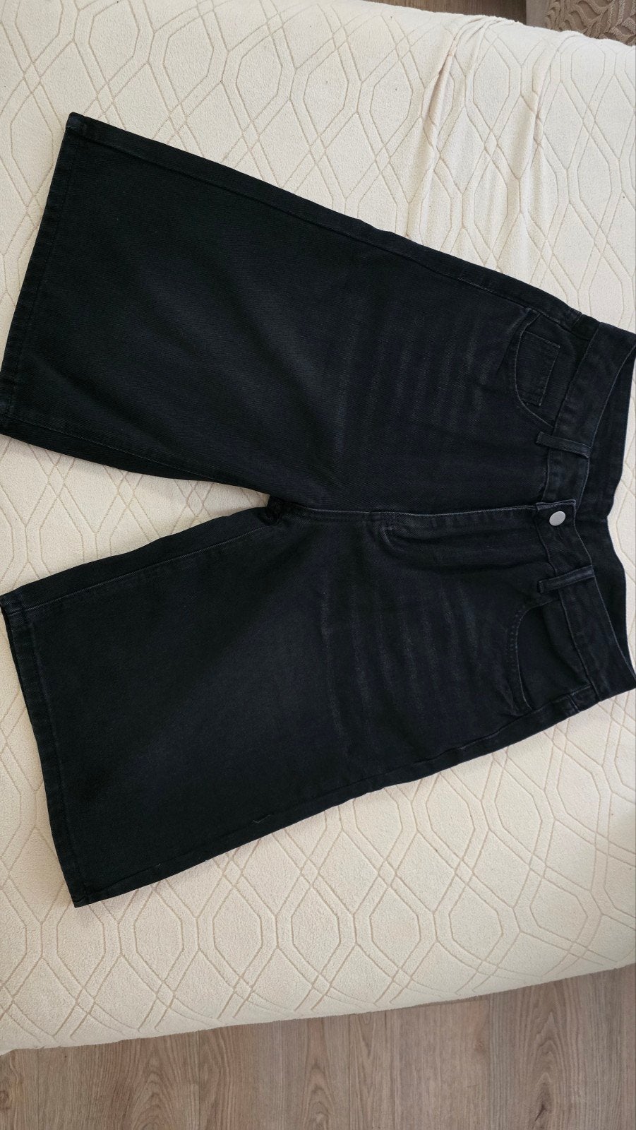 Nieuwe denim shorts in zwart en lichtblauw (maat L), Kort, Zwart, Maat 42/44 (L), Nieuw