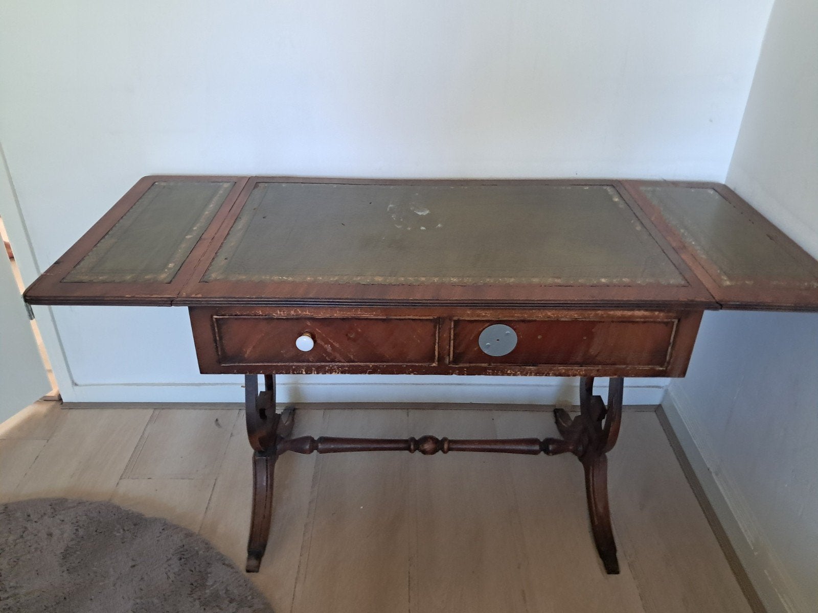 Antiek Bureau met Leer Inleg en Uitschuifbare Bladen, Ophalen of Verzenden