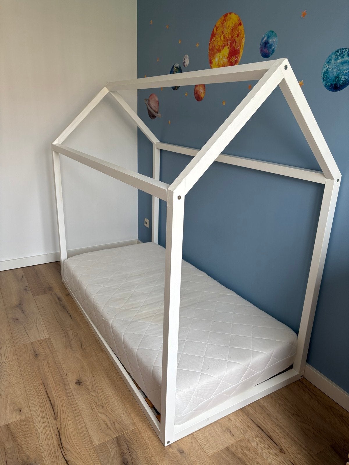 Kinderbed huisjesbed Petite Amelie, Ophalen, Gebruikt, 70 tot 85 cm, Lattenbodem