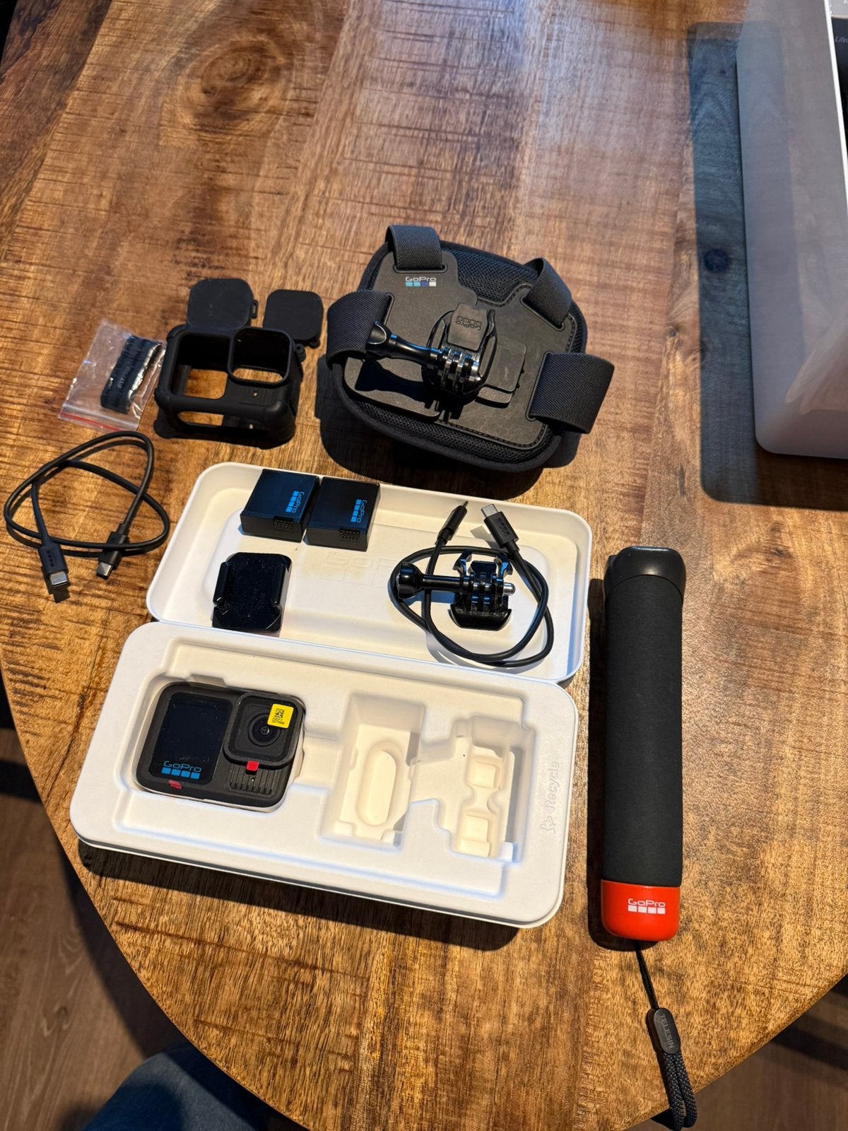 Nieuwe Gopro Hero 13 met accessoires, Ophalen, Zo goed als nieuw, GoPro